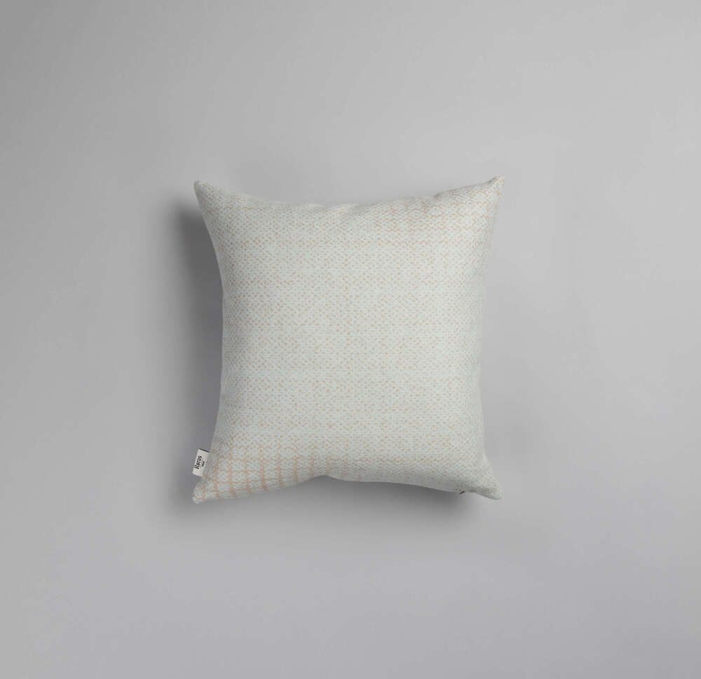 Подушка Roros Bernadette beige . Изображение 1