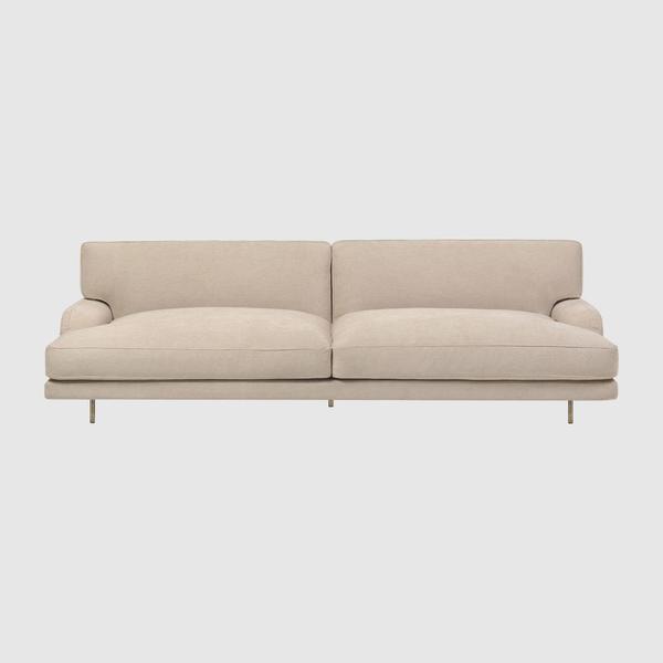 GUBI Flaneur Sofa - 2.5 Seater