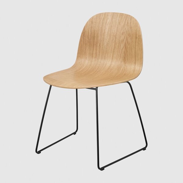 GUBI 2D Dining Chair - Un-upholstered - Sledge base