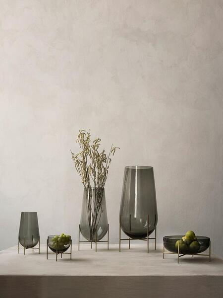 Ваза Audo Copenhagen 4795949 Enchasse Vase S smoke/brushed brass