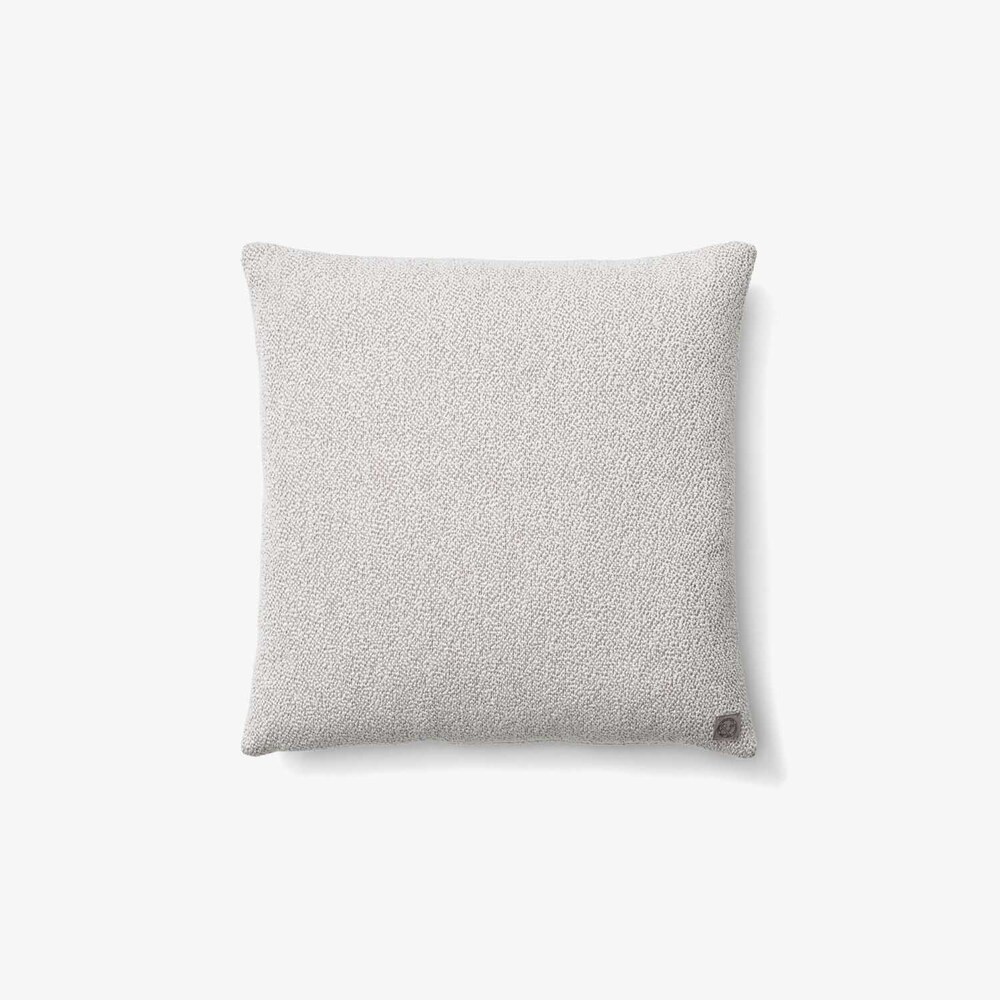 Подушка &tradition Collect cushion SC28 Sand linen. Изображение 1