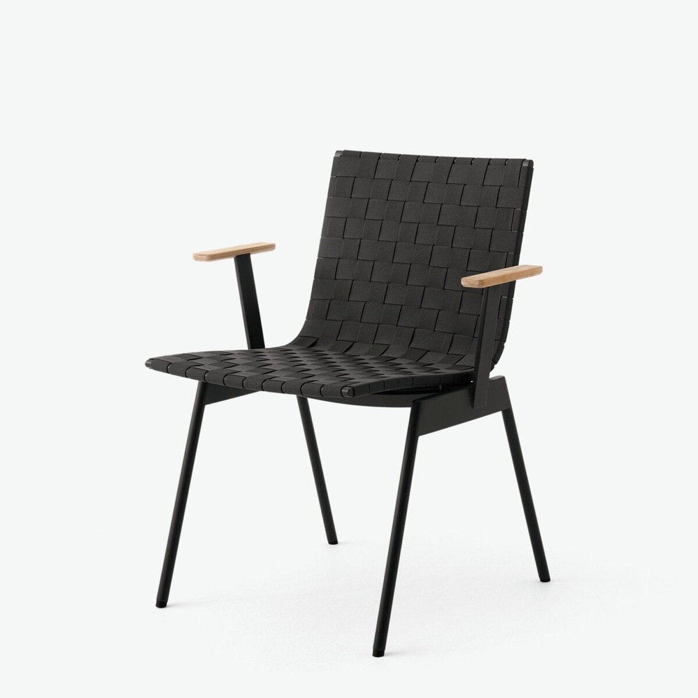 Крісло &Tradition Ville AV34 Warm black. Изображение 1